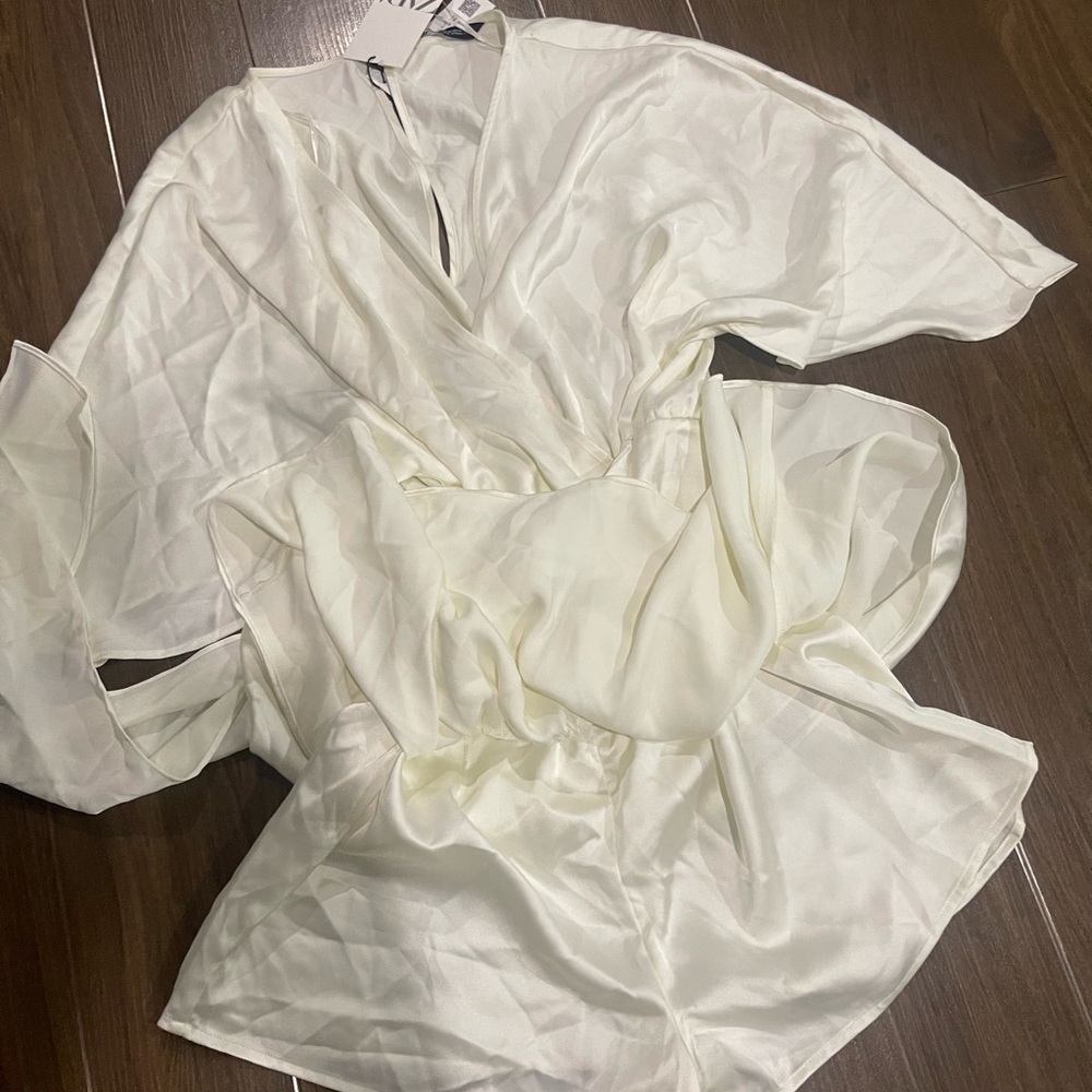 Zara short embedded dress - Picture 2 of 8